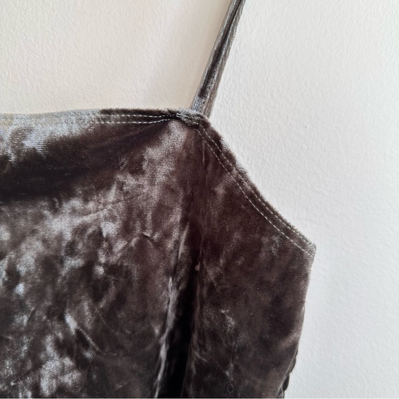 DONT ASK WHY Green Crushed Velvet Tanktop - Picture 2 of 4